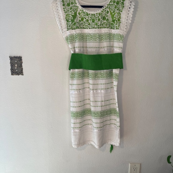 Mexican handmade floral embroidered waist tie dress - Picture 11 of 12